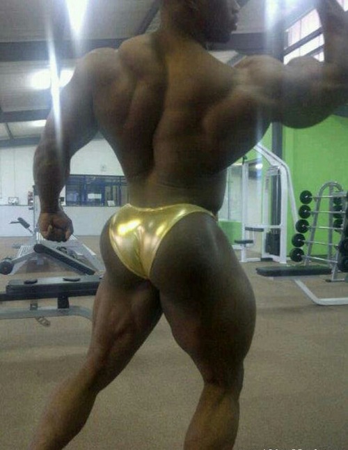 justmuscle77:  Vusumzi Njisame. Oooooh he got a Fat Ass. Damn!