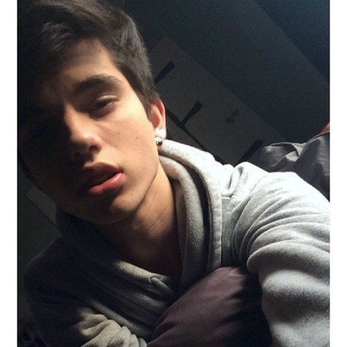 those-cute-boys:  boyzwhat:  æ♥  Click Here for more cute boys 