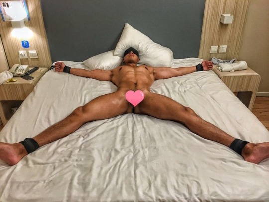 asiangaycock:       Erotic bottom.  