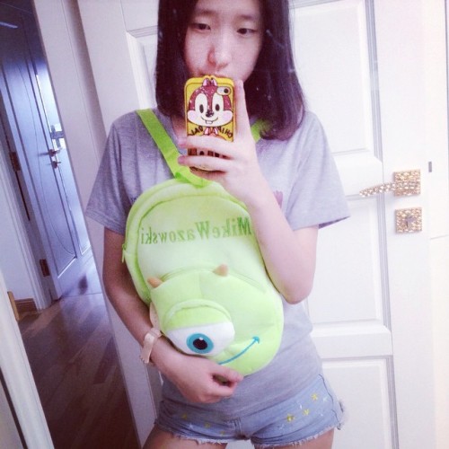 Mike#MikeWazowski #monstersuniversity #bag #iphone #iphoneonly #selfie