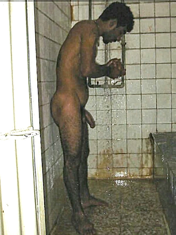 xxx666666xxx: roaminfan-two: Yummy boy !!! Excitng !!! reste plus qu’a arriver