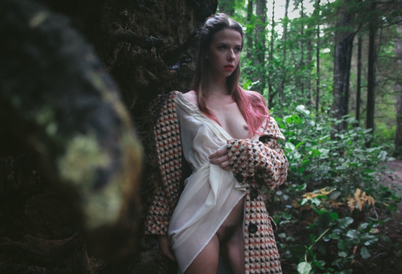 ohgeebooboo:  I can’t stand the rain.   Model: @morsures-damour  Photography, Makeup