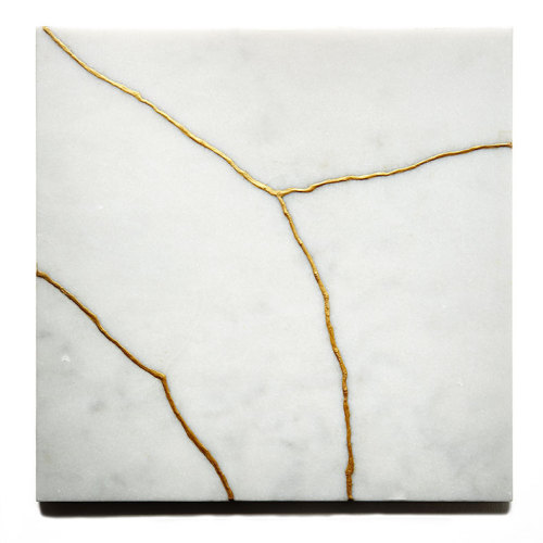 gnossienne:Kintsugi: the Japanese art of repairing broken pottery with gold-infused lacquer. The pra