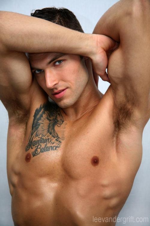 takemetobedandlosemeforever:  Matt Morgan