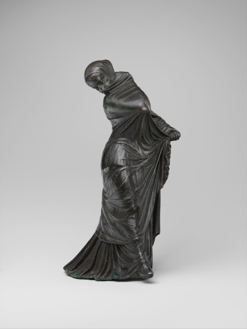 historyarchaeologyartefacts:Bronze statuette of a veiled and masked dancer, 3rd–2nd century B.C. Metropolitan Musuem of Art. [2881x3842]