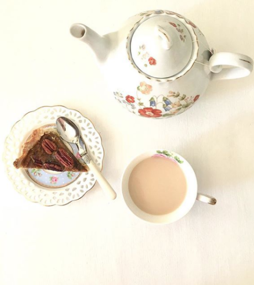 nature-and-culture: Vegan Tea Time with Pumpkin&amp;Pecan Pie  by natureandculture1, R