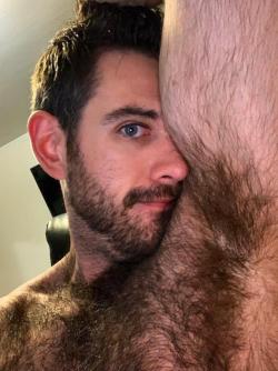 hairy-males:Strong smell ||| Hot and sexy