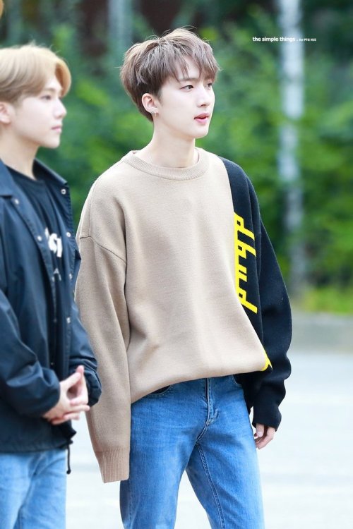 hui-data:© the simple things – 180914 music bank otw