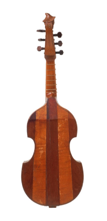 Louis Guersan, Descent viol, 1750. Maple, sycamore. Paris. Museum für Musikinstrumente der Universit