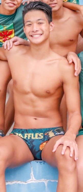 fuckyeahfuckstory: jackdsg:  nathanxx: Jeriel Koh, RI waterpolo boy Jeriel Ignatius KohIG: jikxyz  c