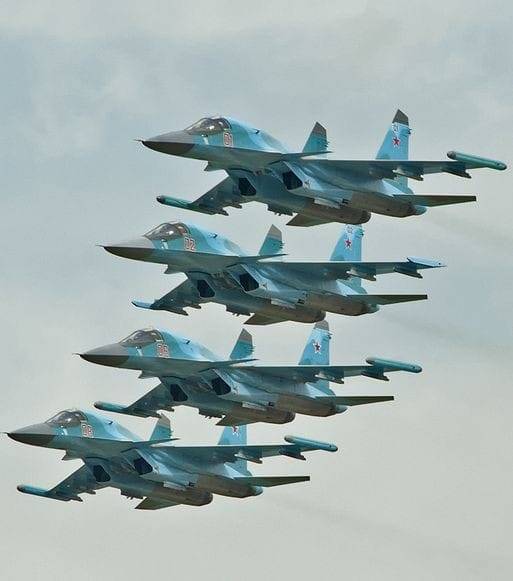 planesawesome:   Sukhoi SU-34 Russian Air Force…  