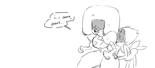 airyairyquiteinappropriate: fabulouschicken98:  shacklefunk:  shacklefunk:  a yellow diamond agate,,she wouldnt be a YD gem if she werent a weird pervert shes extremely well made for being so young, so theres a LOT of pressure on her to be successful.