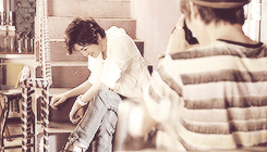 죄; hiatus