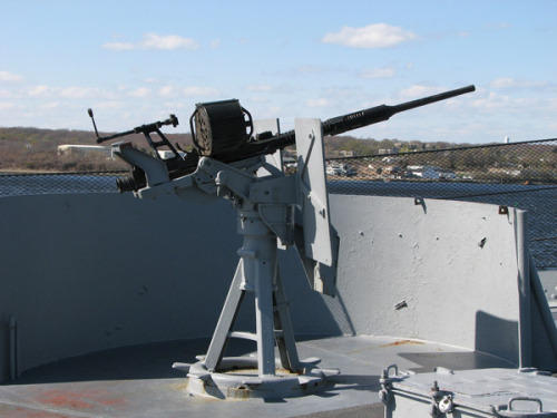 gunsandgunquestions:The Famous 20mm Oerlikon Cannon. 