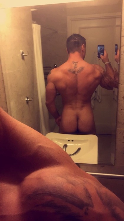 Porn photo snap-exposed:  Former marine and gay pornstar.