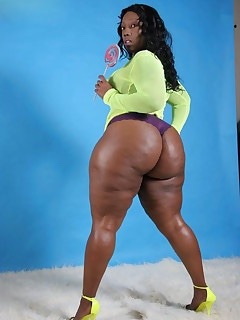 mrdickem:chuckd725-deactivated20200319:Cakes 