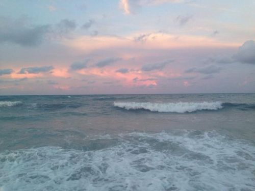 nymphtrash:i have a strong appreciation for the sea tbh 