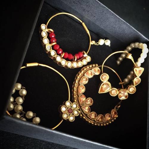 Thank you so much @nishel_creations for these beautiful Kundan &amp; imitation naths. Can&rsquo;t wa