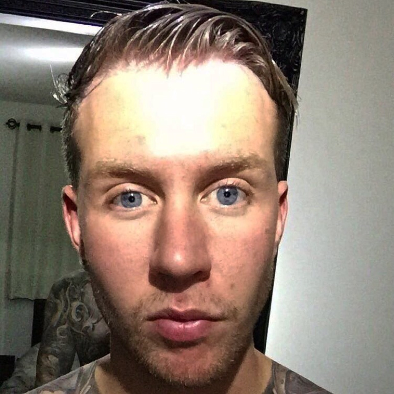 luke-winters:  Fit lad. Hot cock 👌🏻