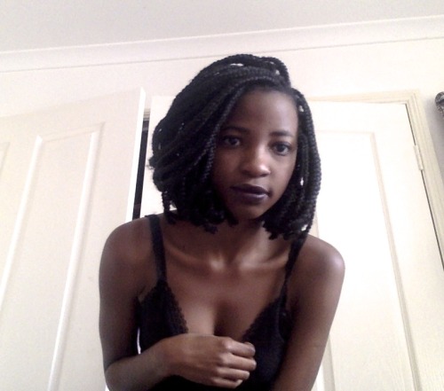nap-turalbeauties:loverudo:so i cut my braids  the other dayI actually love this.. this looks so cut