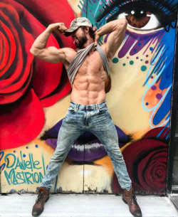 Muscle Whore