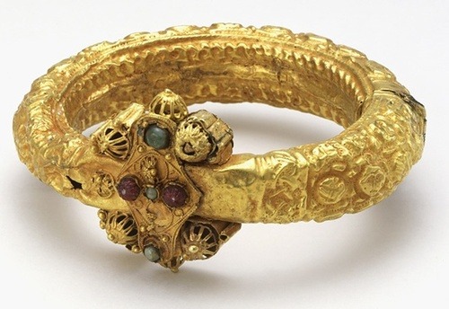 11th century gold, ruby, and emerald bracelet from Syria or Egypt