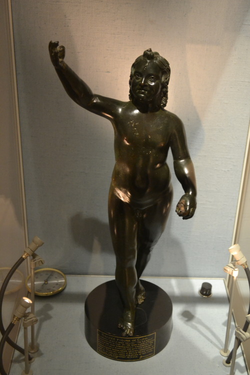 religioromana: Bronze statuette of Cupid, discovered in 1732 in Cirecncester (Roman Corinium). It da
