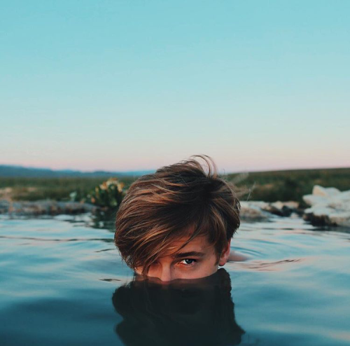 lxkekorns:  lukekorns: I went in a hot spring. x