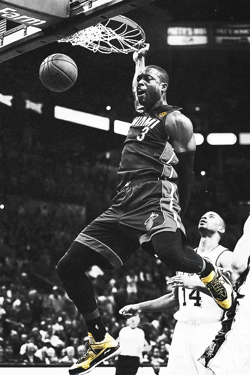 -heat:  32 points, 6 rebounds and 4 assists 