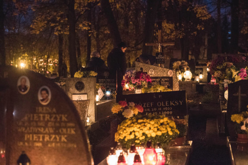 lamus-dworski: Podgórski Cemetery in Kraków, Poland on the evening of All Saints Day. 