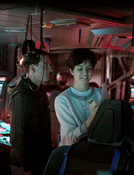 e-ripley:Fassy and Katherine on set of Alien: Covenant