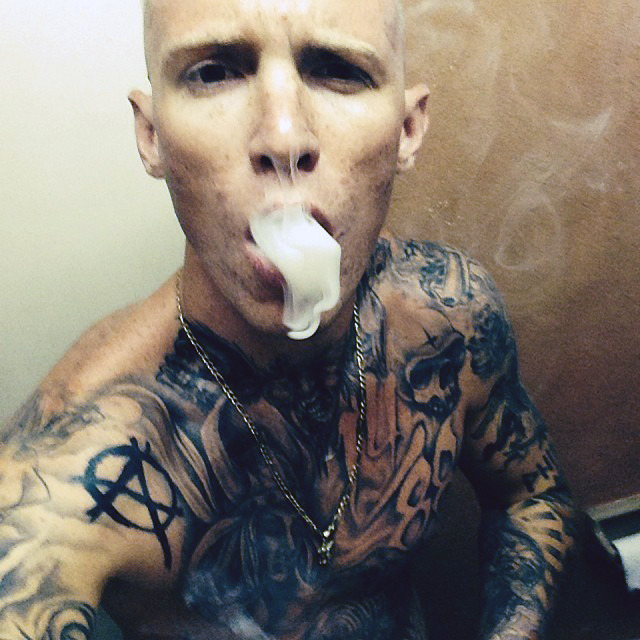 skinsaubln:  take me to hell… 