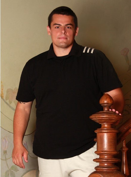 onemorebite13:  tubwatcher:  Plus Size ModelFrom a Brazilian Plus Size clothing site.  This guy is adorable - that strong handsome face and jaw, but that huge round strong yet soft and fatty body.    Nothing like a handsome, confident fat guy. 