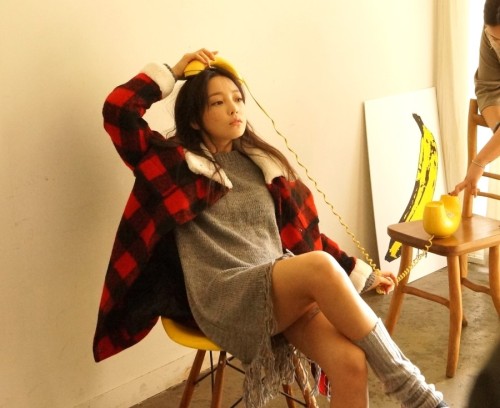 sweethara: Hara photoshooting for ‘Banana Crazy’ (source / via)