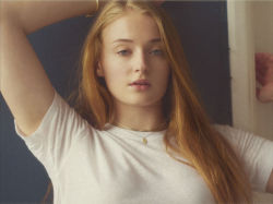 kristinvicari:  Sophie Turner  London, July