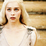 queenaryanne-blog:  Daenerys Targaryen season 1 