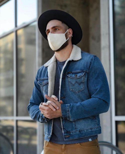 New year, same routine. Grab your mask @atlasandmason #DAPPERMENhttps://www.instagram.com/p/CJxAKl