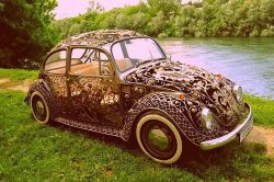 steampunktendencies:  Steampunk Victorian filigree beetle Volkswagen by Metal Art shop Vrbanus. #steampunktendencies #steampunk #victorian #design #beetle #car #herbie #volkswagen 