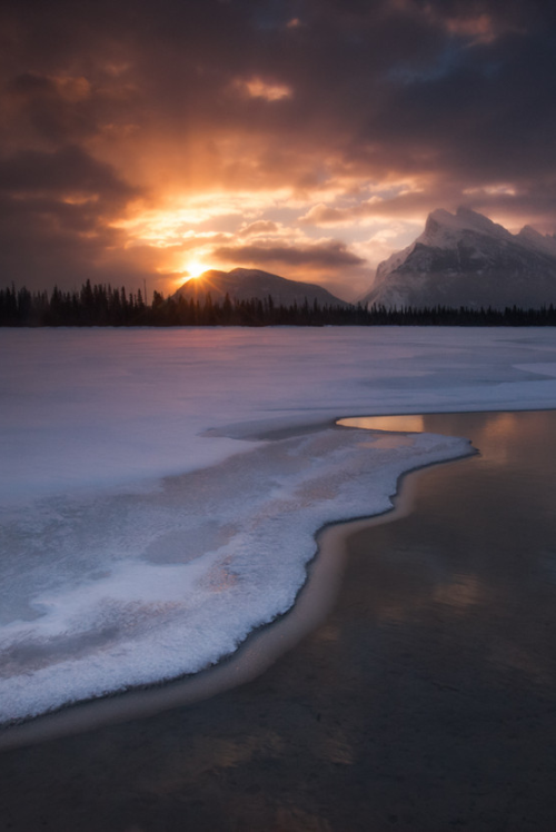 sundxwn:The Leading Edge by Jeff Lewis