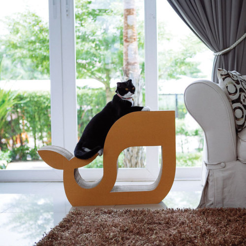 sosuperawesome:Cardboard Cat Scratcher Shapes and Safari Boxes by KAFBO on EtsySee our ‘pets’ tagFol
