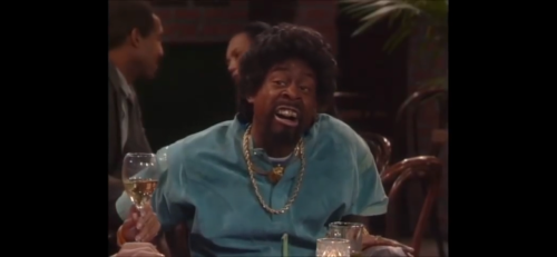 moniqho: theblacktroymcclure:  e-wifey:   e-wifey:   te-amo-corazon:   e-wifey:  there was an older artist on here that created this character and basically she was a white woman that turned into a buff ass black woman when she was angry lmao I wonder