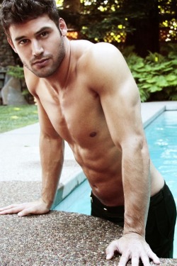 guyswithhotminds:  Ryan Guzman