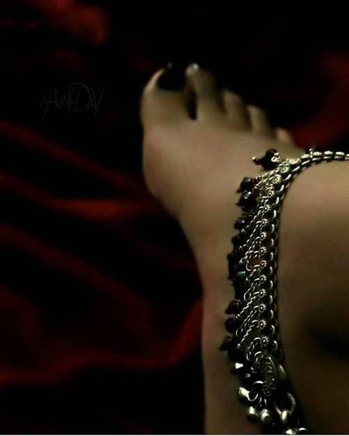 #follow @___aadhi__ #feet #photography #foot #legs #beautiful #beautifulfeet #anklets #ankletsfeet #