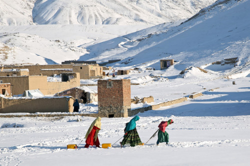 untrustyou:  Women dragged containers of water near Kabul. Massoud Hossaini/Associated Press
