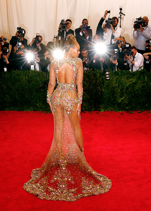 celebritiesofcolor:  Beyonce attends the ‘China: Through The Looking Glass’ Costume