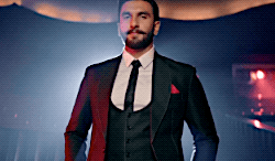 Ranveer Singh | Siyaram’s   ↳ Ranveer Singh comes home to Siyaram’s! (X)