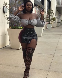 swagking115:  maceleven:  https://www.instagram.com/_blackgabbydoll  Fine ass friday 😍  LAWD HAVE MERCY!