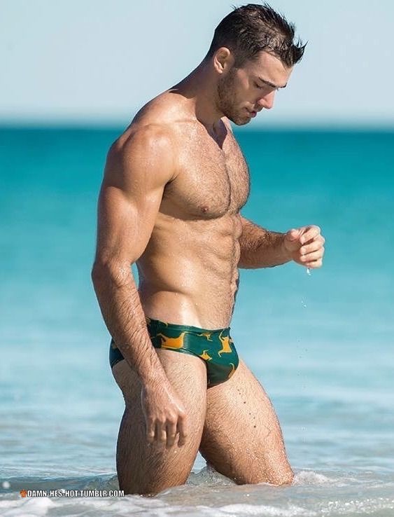 damn-hes-hot:  DAMN HE’S HOT! Follow for daily pics of hot men - https://damn-hes-hot.tumblr.com/