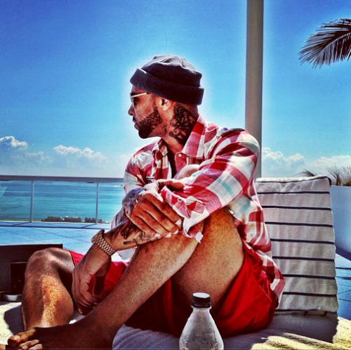 Vacation Style: Joe Budden shows us his lounge look!