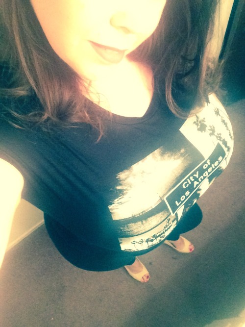 divathickness:  Stepping out to get my hair done 💋 #happysaturday